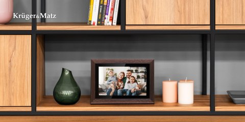 Cyfrowa ramka Kruger&Matz na zdjęcia FRAMEO Wi-Fi 10,1" drewniana ramka Cyfrowa ramka Kruger&Matz na zdjęcia FRAMEO Wi-Fi 10,1" drewniana ramka