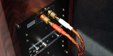 Kabel głośnikowy 5.0 m Kruger&Matz (wtyki banan) Kabel głośnikowy 5.0 m Kruger&Matz (wtyki banan)