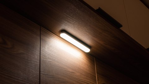 Lampa LED akumulatorowa obrotowa z sensorem ruchu , 5V/1,5W Lampa LED akumulatorowa obrotowa z sensorem ruchu , 5V/1,5W