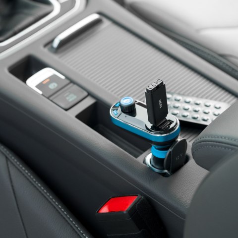 Samochodowy transmiter z funkją bluetooth (2x gniazda USB) Samochodowy transmiter z funkją bluetooth (2x gniazda USB)