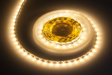 Sznur diodowy 5m ciepły biały (300x1210 SMD) Sznur diodowy 5m ciepły biały (300x1210 SMD)