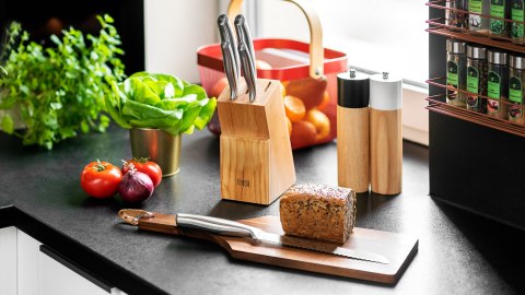 Zestaw noży kuchennych w bloku Zestaw noży kuchennych w bloku