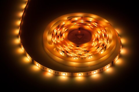 Zestaw oświetleniowy (sznur diodowy 150x5050SMD + zasilacz + kontroler kolorów) Zestaw oświetleniowy (sznur diodowy 150x5050SMD + zasilacz + kontroler kolorów)