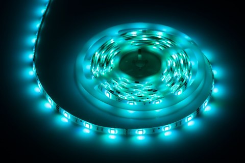 Zestaw oświetleniowy (sznur diodowy 150x5050SMD + zasilacz + kontroler kolorów) Zestaw oświetleniowy (sznur diodowy 150x5050SMD + zasilacz + kontroler kolorów)