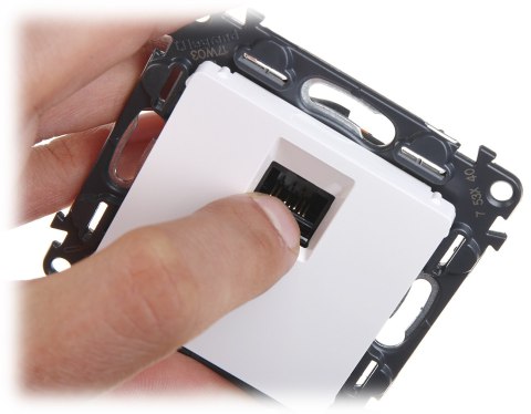 GNIAZDO KOŃCOWE RJ-45 LE-753140 Valena Life LEGRAND GNIAZDO KOŃCOWE RJ-45 LE-753140 Valena Life LEGRAND